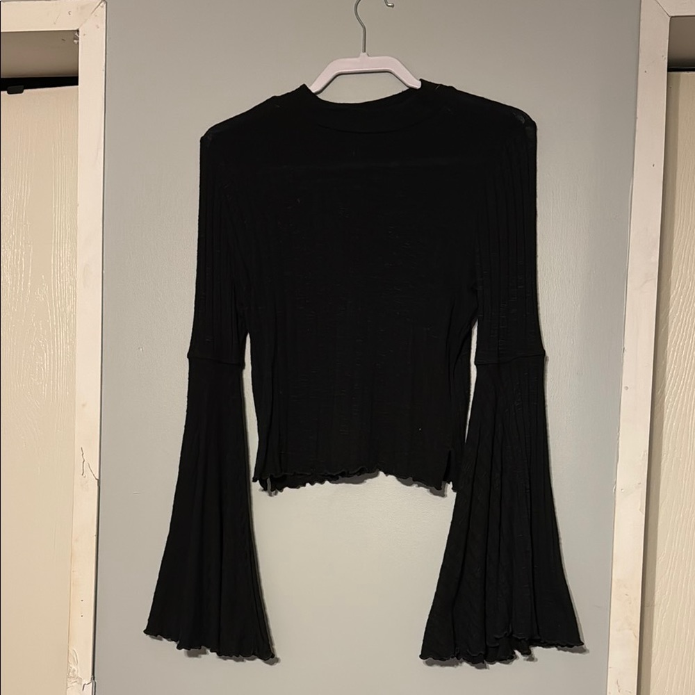 Shyanne Black Crop Blouse with Bell Sleeves and Pleated Style